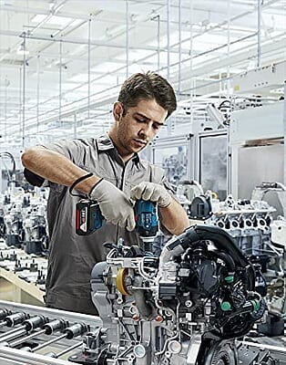 Bosch Gds Heavy Duty Cordless Impact Wrench Brushless Motor, 400 Nm, 3,700 Bpm, 1/2'', Auto Bolt Release, 1.25 Kg, 2 X Battery Gba 18V 5.0Ah & Quick Charger Gal 18V-40, 1 Year Warranty, Multicolor Bosch Gds Heavy Duty Cordless Impact Wrench Brushless Motor, 400 Nm, 3,700 Bpm, 1/2'', Auto Bolt Release, 1.25 Kg, 2 X Battery Gba 18V 5.0Ah & Quick Charger Gal 18V-40, 1 Year Warranty, Multicolor